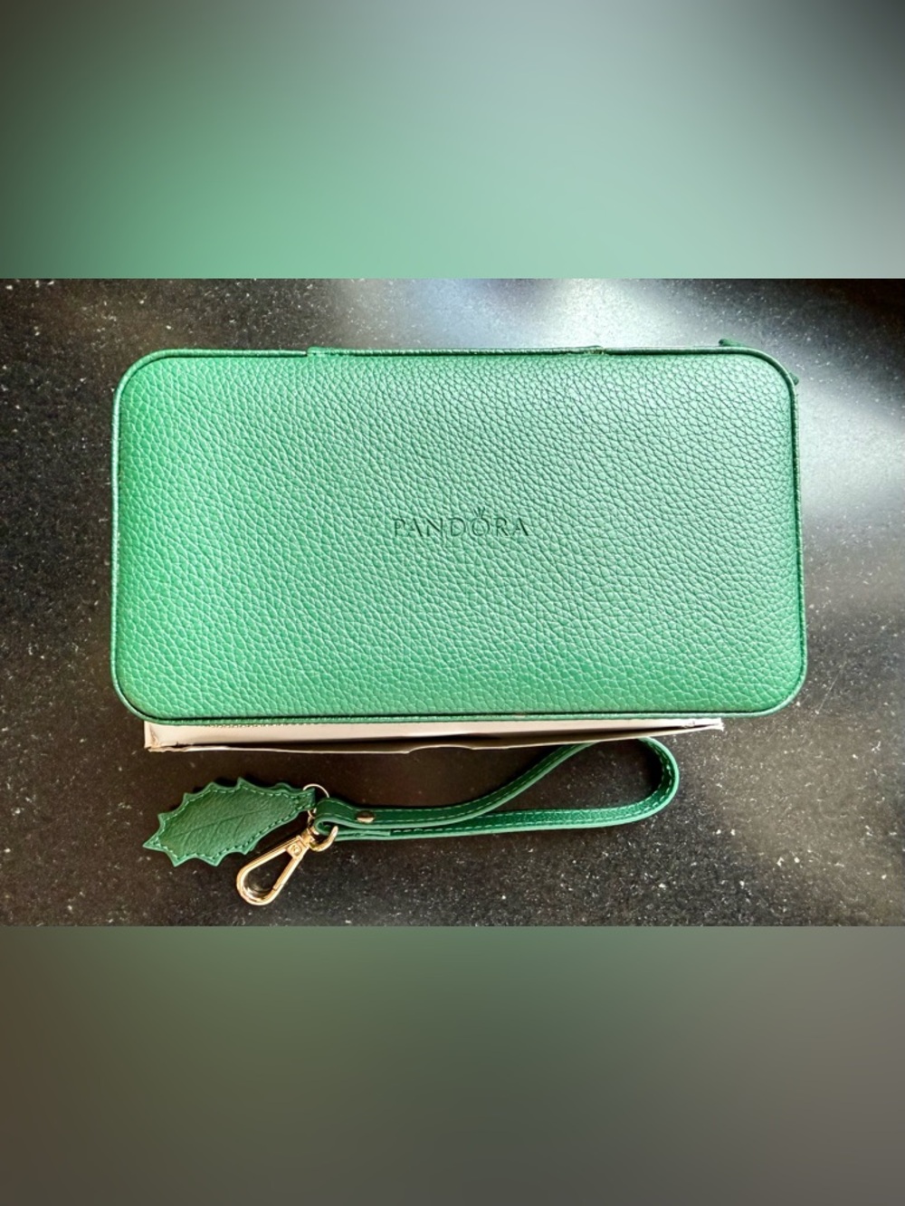 New in Box Pandora Limited Edition Green Travel Jewelry Case